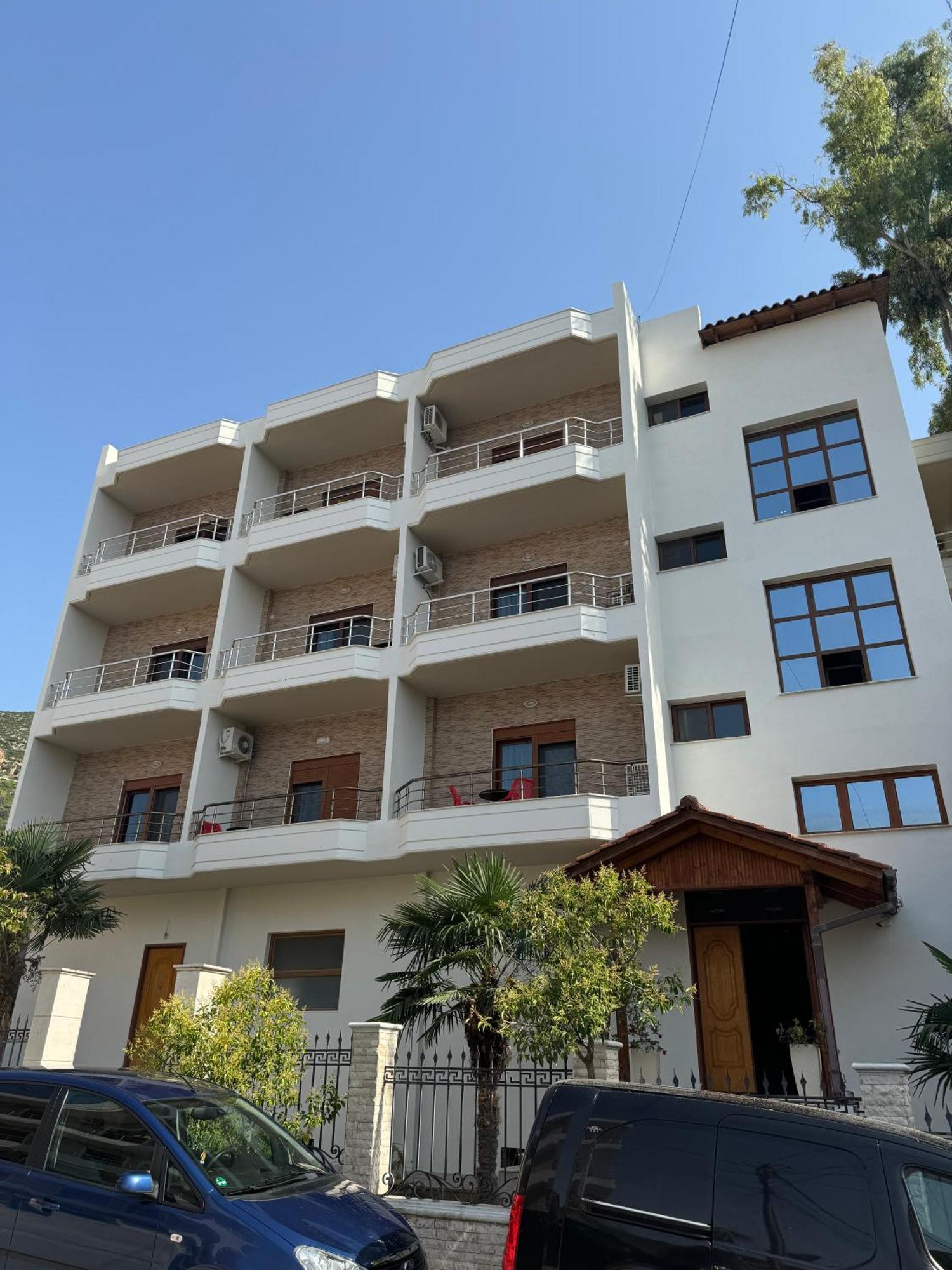 Hotel Erjuma Vlorë Exteriér fotografie