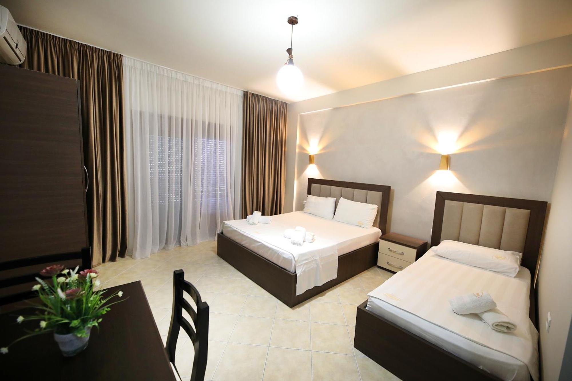 Hotel Erjuma Vlorë Exteriér fotografie